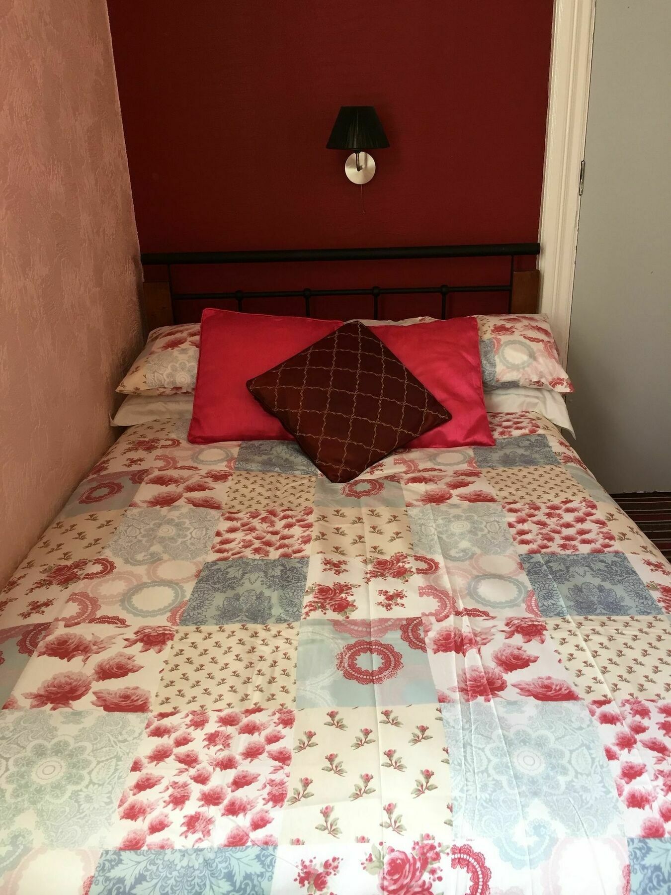 Cadeby Guest house 3*